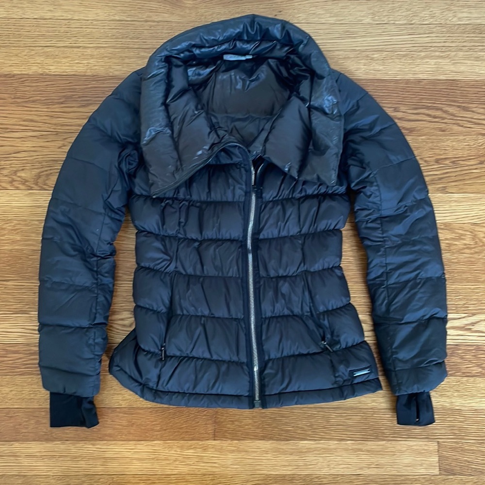 Athleta black puffs jacket with asymmetric zip